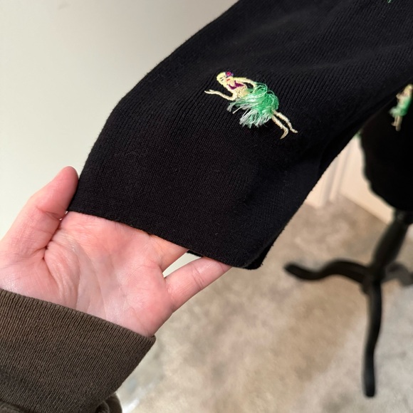 Hula Girl Sweater - Picture 5 of 8